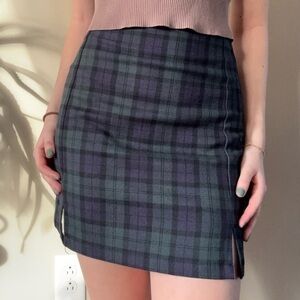 Brandy Melville Plaid Women's Skirt - Black and Green
